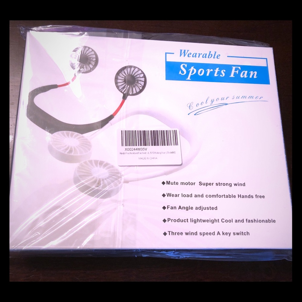 Wearable sports fan